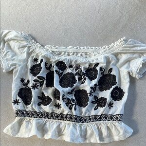 American Eagle Floral Embroidered Off-Shoulder Top Medium